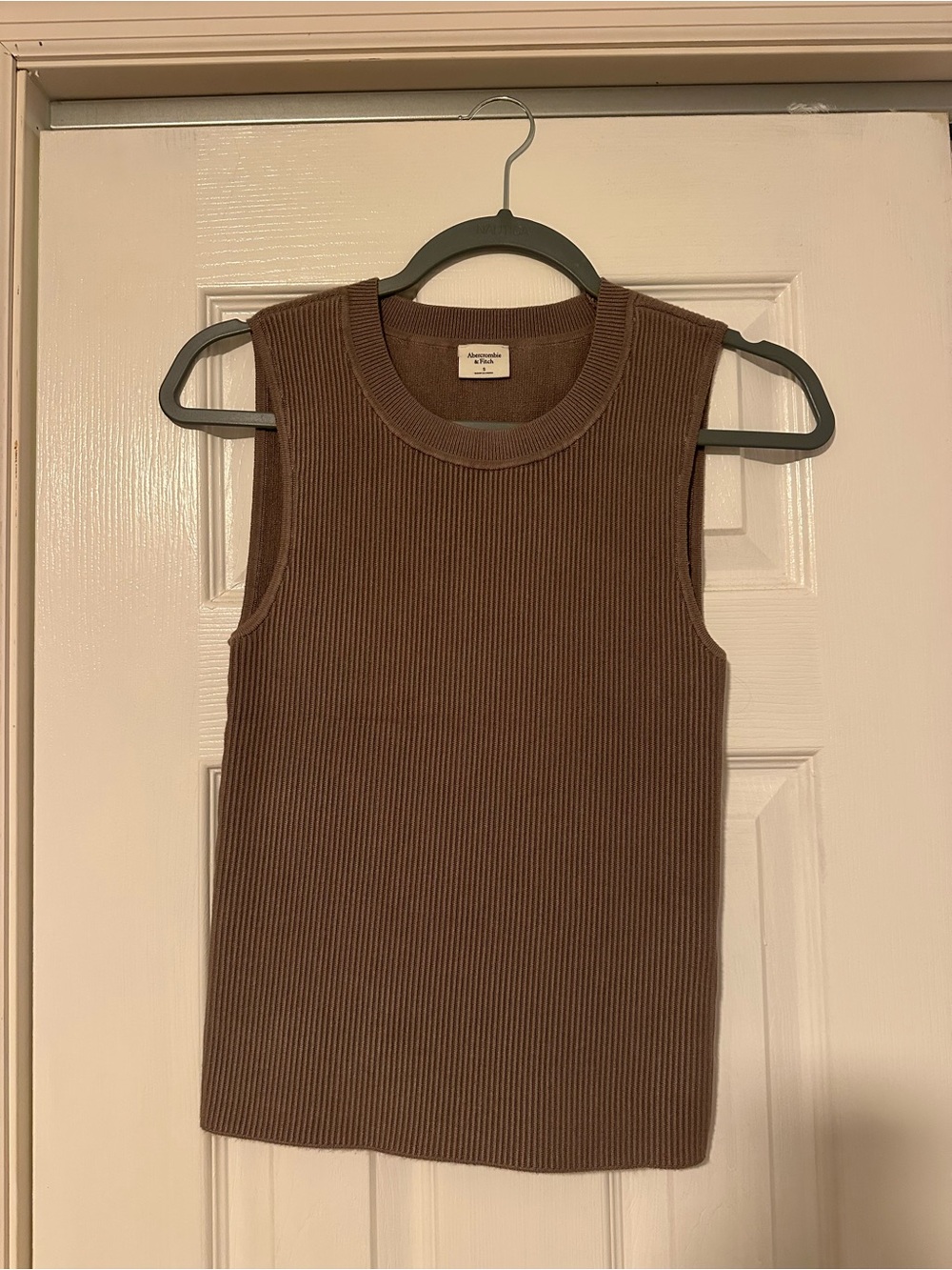 Abercrombie Ottoman Sleeveless Top size SMALL